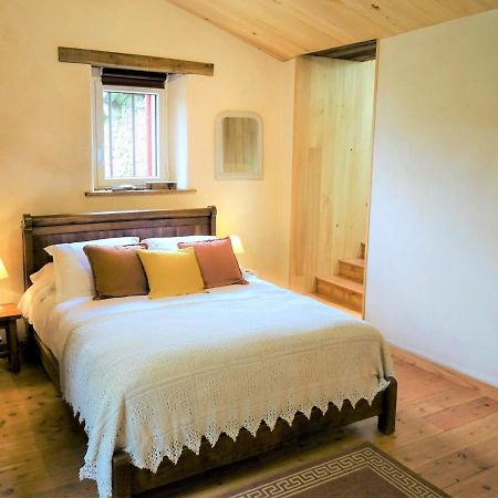 Terre Et Eau Les Chambres D'Hotes B&B Sevremont La Flocelliere Bagian luar foto